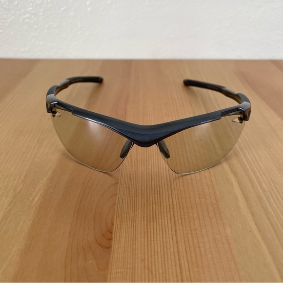 Tifosi Optics Tyrant 2.0 Multi-Sport Gunmetal Fototec Sunglasses with Case - Picture 5 of 9